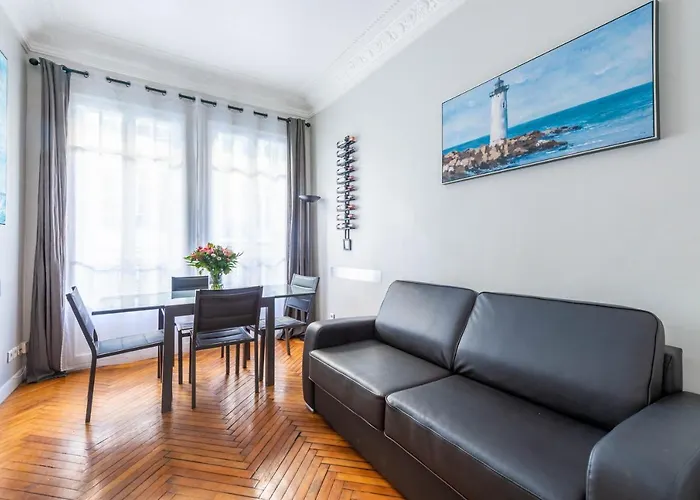 Nice Central Art Deco Flat 45 M²